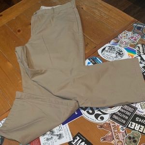 Khaki Slacks for the Professional Kweens!